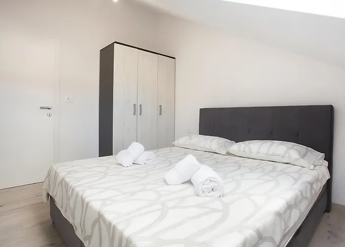 Kuca Ciceric - Potkrovlje Appartement *